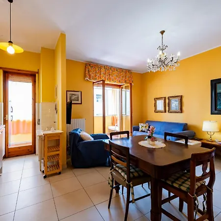 Guesthost - Sea View Europa شقة
