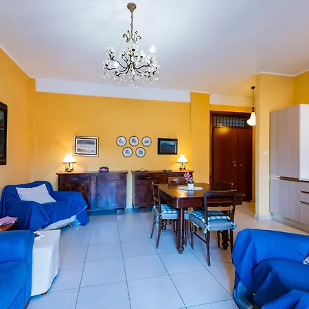 Guesthost - Sea View Europa شقة *