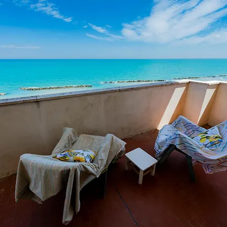 Guesthost - Sea View Europa شقة *