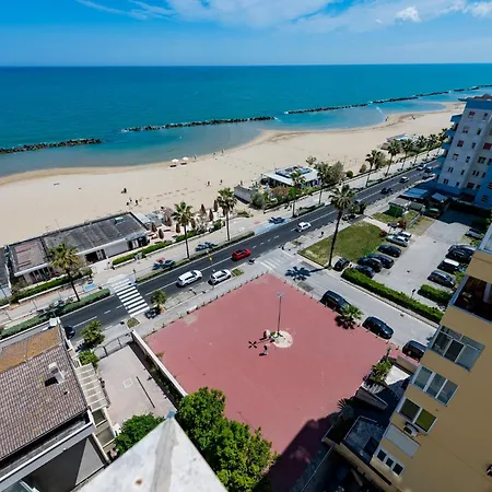 Guesthost - Sea View Europa شقة